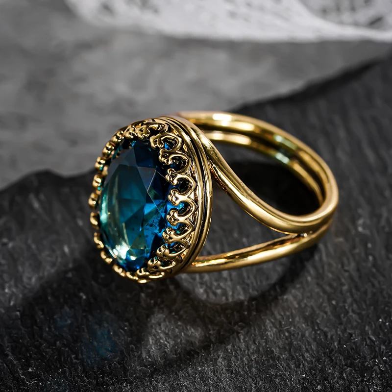 Huitan Luxuriöser goldfarbener Damenring mit glänzendem ovalem blauen CZ, eleganter Hochzeitsschmuck für Damen, klassisches Accessoire für eine charmante Party – Detail 7