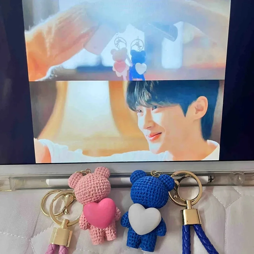 Loverly Runner Keychain Kim Hye Yoon Byeon Woo Seok Song Geon Hee