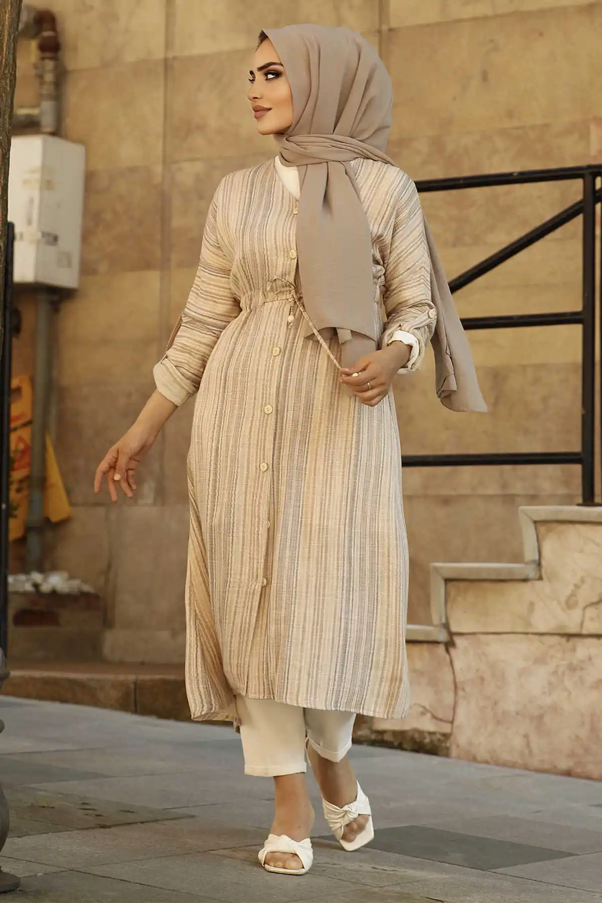 

Кимоно на пуговицах с отверстиями-