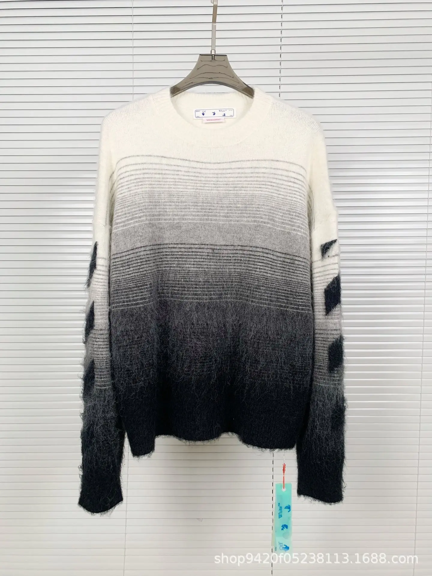 

2024 OFF WHITE new fashion 1:1 fall and winter OW arrow gradient mohair jacquard sweater men and women