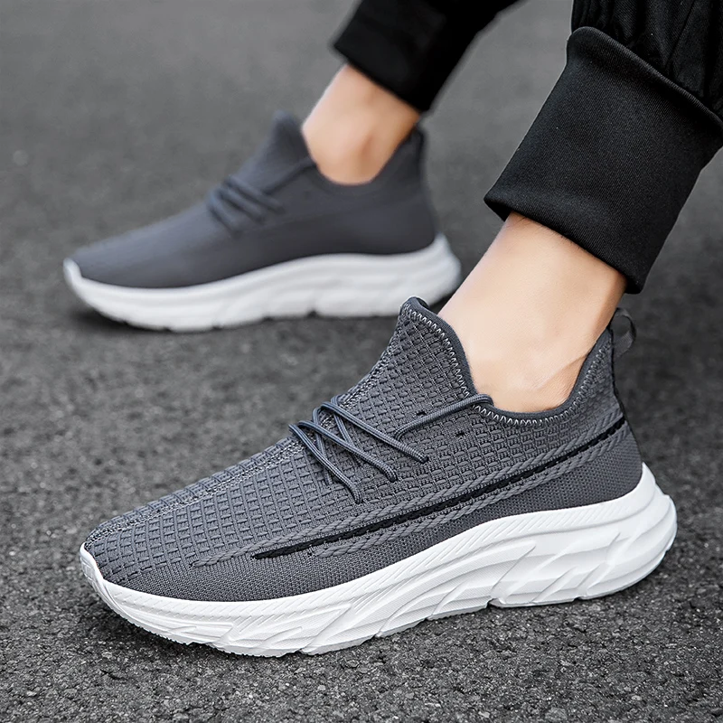 Men's Tennis Shoes 2023  New Trend Men's Shoes Breathable Laceup Running Shoes Casual Fashion Version of Light Running Shoes
