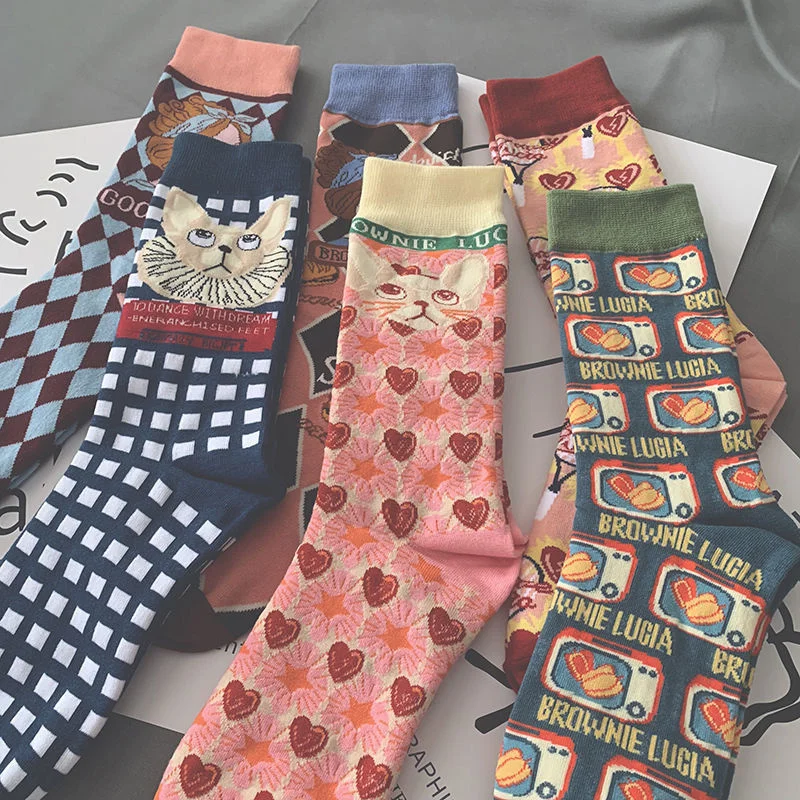 

Ultra-fashionable Men and Women Personality Trendy Socks French Retro Long Tube Socks Literary Ins High Street Popular 3 Pairs