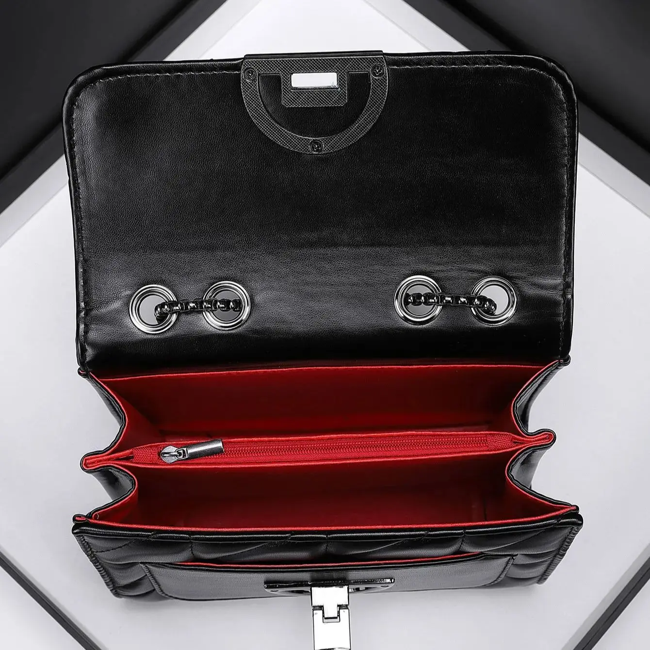 حقيبة كروس صغيرة منقوشة عصرية ومتعددة الاستخدامات...