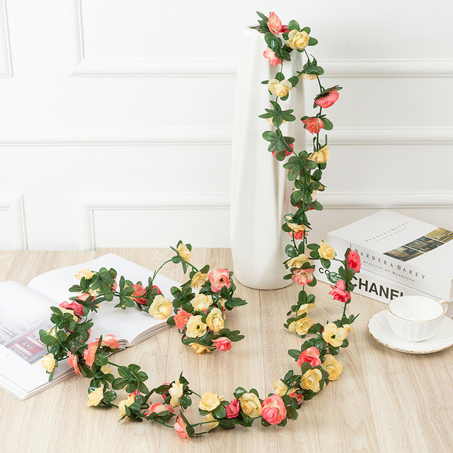 LED Rose Wreath Artificial Plant Vines Valentine's Day Christmas Wedding Decoration Interior Romantic Atmosphere Decoration