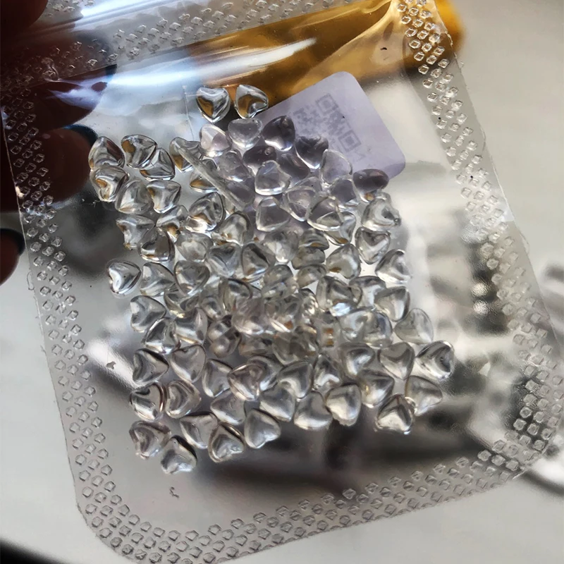

100Pcs 3D Transparent Love Heart Crystal Nail Art 4/6/8mm Acrylic Resin Nail Rhinestone DIY Clear Heart Design Manicure Diamond