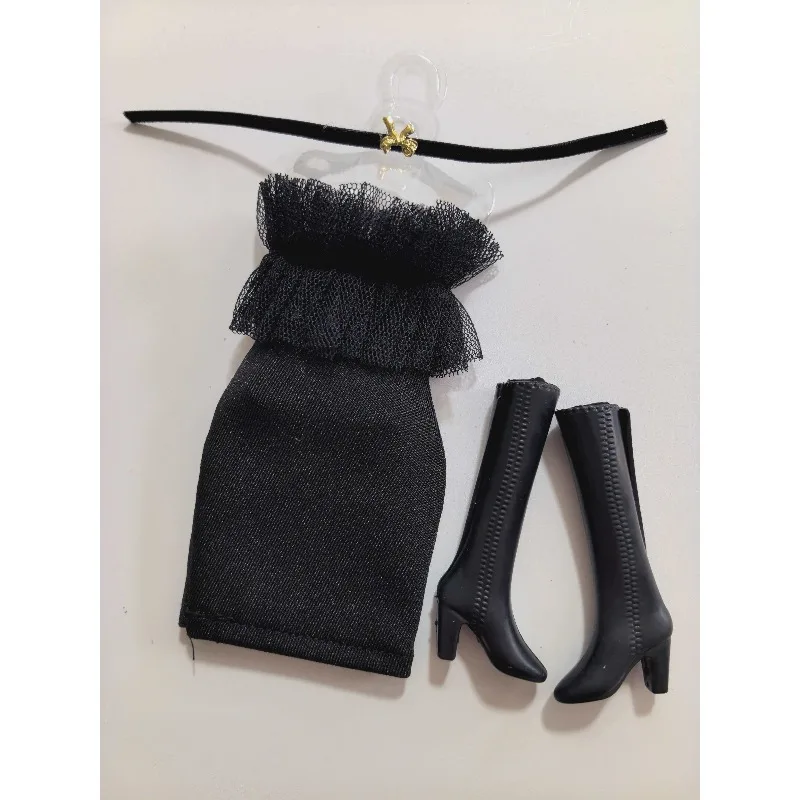 Handcrafted Fashion Accessories & Dresses