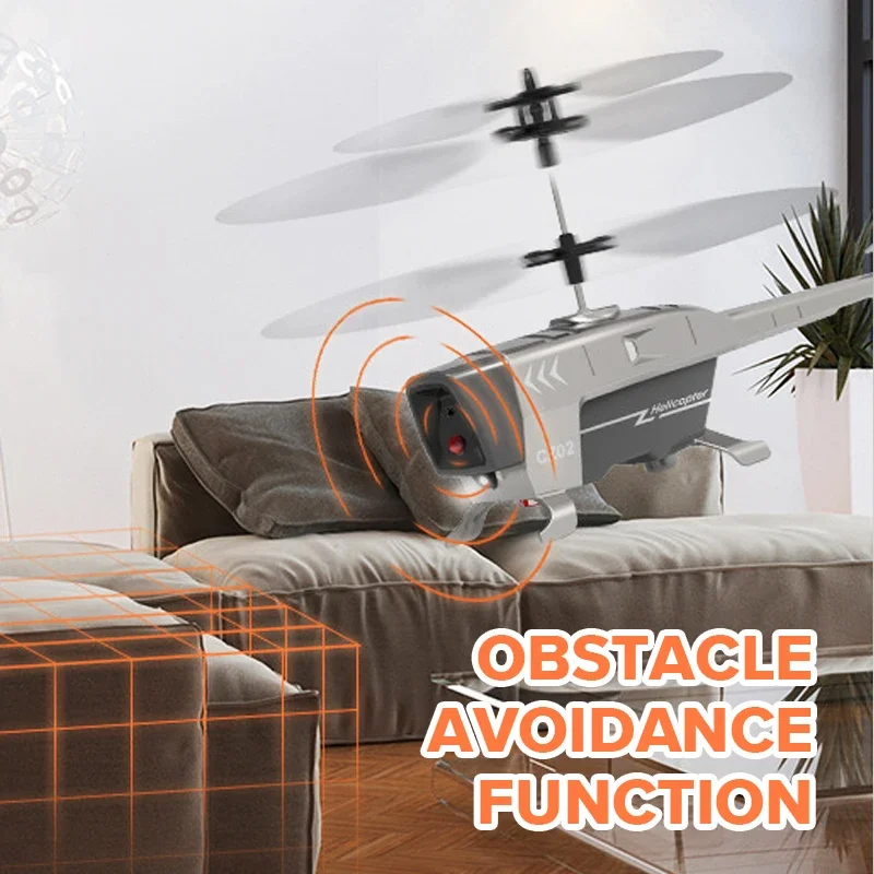 Hélicoptère 3.5CH multicolore en gros plan, détails des pales et du cockpit lumineux