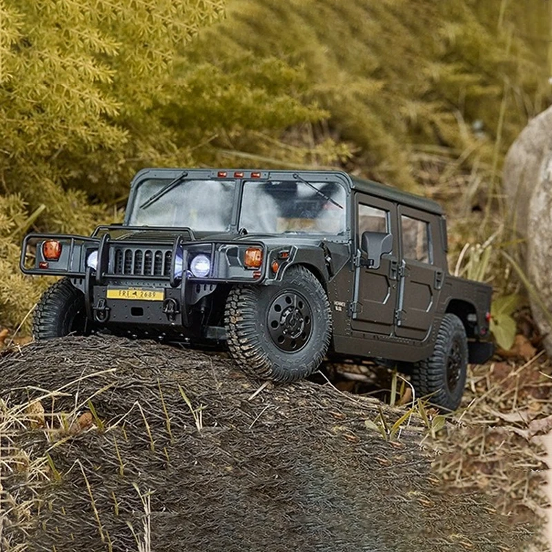 FMS 1/12 Hummer H1 RS Version Remote Control Car 4WD Variable Speed Off-Road Climbing Car Simulation Model Toy Holiday Gift 3