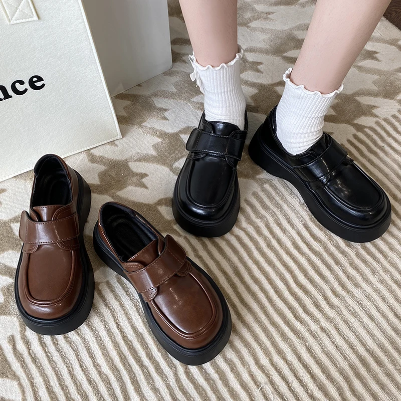 

Женская обувь на платформе, универсальная Осенняя женская обувь, оксфорды, сабо с круглым носком, новое осеннее платье, ретро кожаная обувь на липучке из искусственной кожи в римском стиле