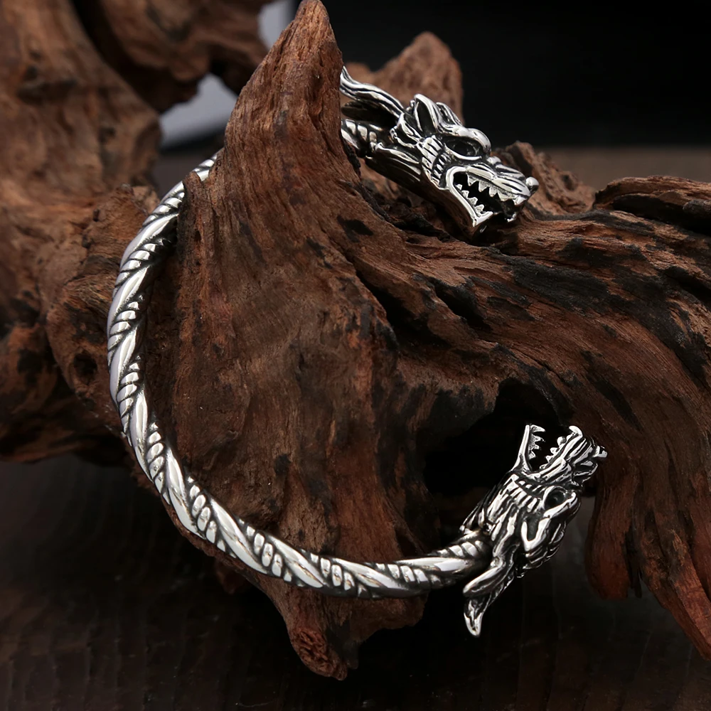 Silver Chain Ring Mens Photos, Download The BEST Free Silver Chain Ring  Mens Stock Photos & HD Images