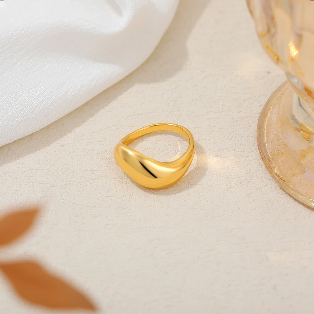 18K Gold Plated Two Tone Wavy Dome Chunky Ring Pack for Women Waterproof Couple Rings Statement Jewelry for Lover Stylish Bijoux