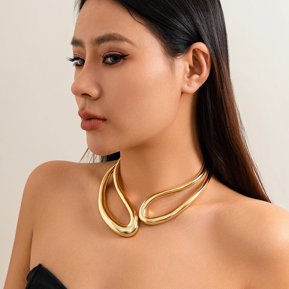 Exaggerated Geometric Twisted Double Layer Chokers Necklace