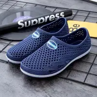 Bata Men's Summer Spor Sandals Breathable Wear-resistant Beach oes Outdoor Slip-On Slippers Trendy Hole Design