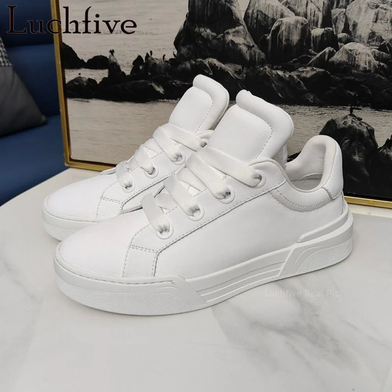 

Brand Casual Men & Women's Leather Flats Shoes Lace Up Round Toe Thick Sole White Shoes Outdoor Couple Running Shoes