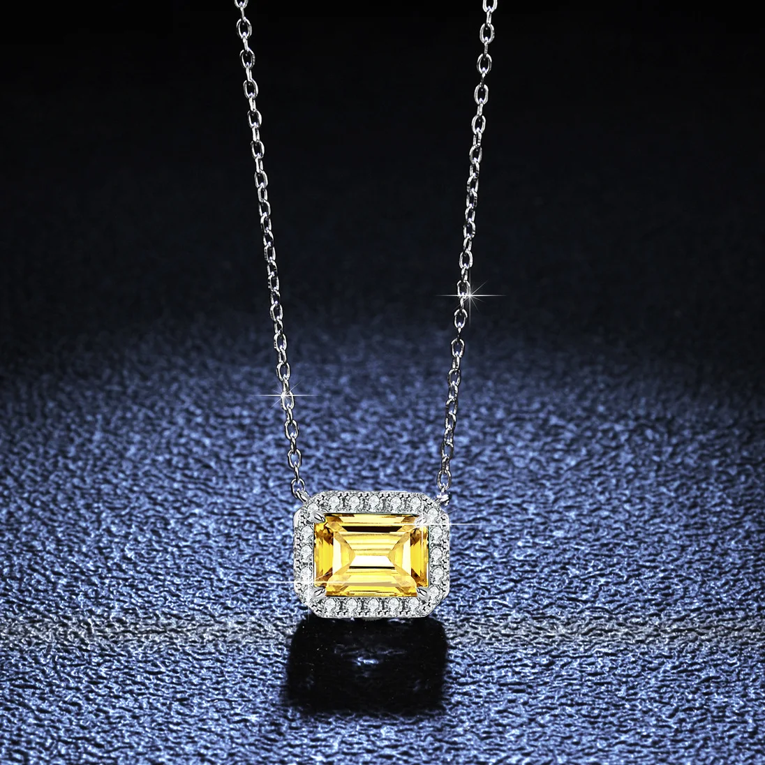 

18K gold S necklace for women emerald cut moissanite D color VVS1 diamond square full diamond clavicle chain