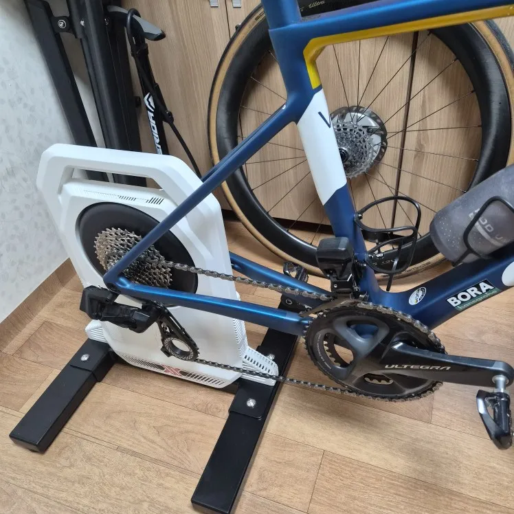 ThinkRider XXPRO ダイレクトドライブ スマート バイク トレーナー