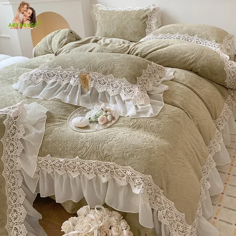 Lace Bed Skirt Set Pillowcases Winter Bedding Set Full Queen King Size Mattress Bed Cover Set