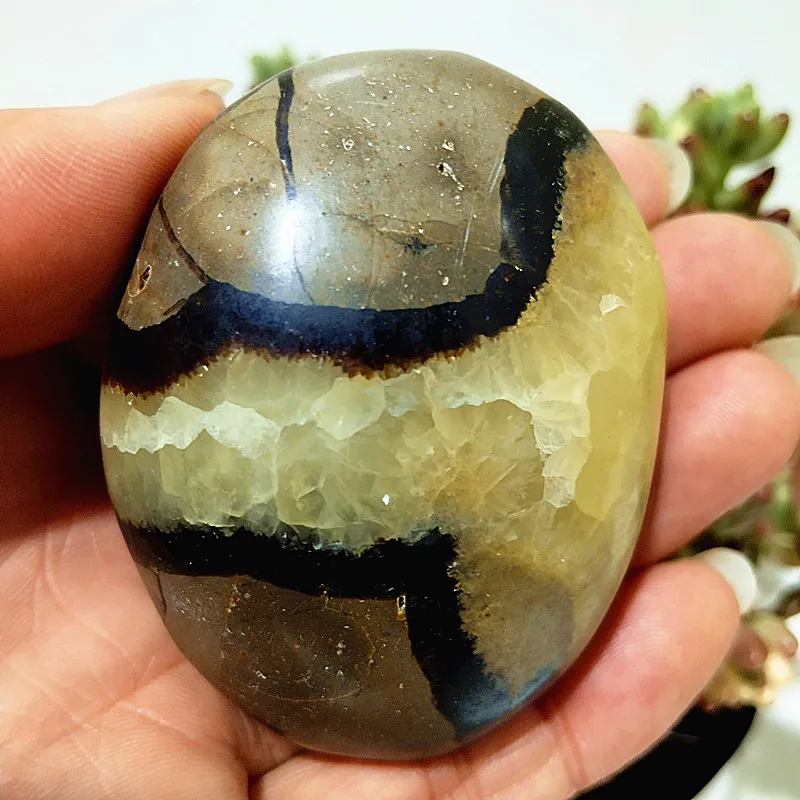 Natural Septarian Crystal Stone Palm Spiritual Meditation Reiki Healing Stones And Crystals Divination Feng Shui Home Room Decor 6
