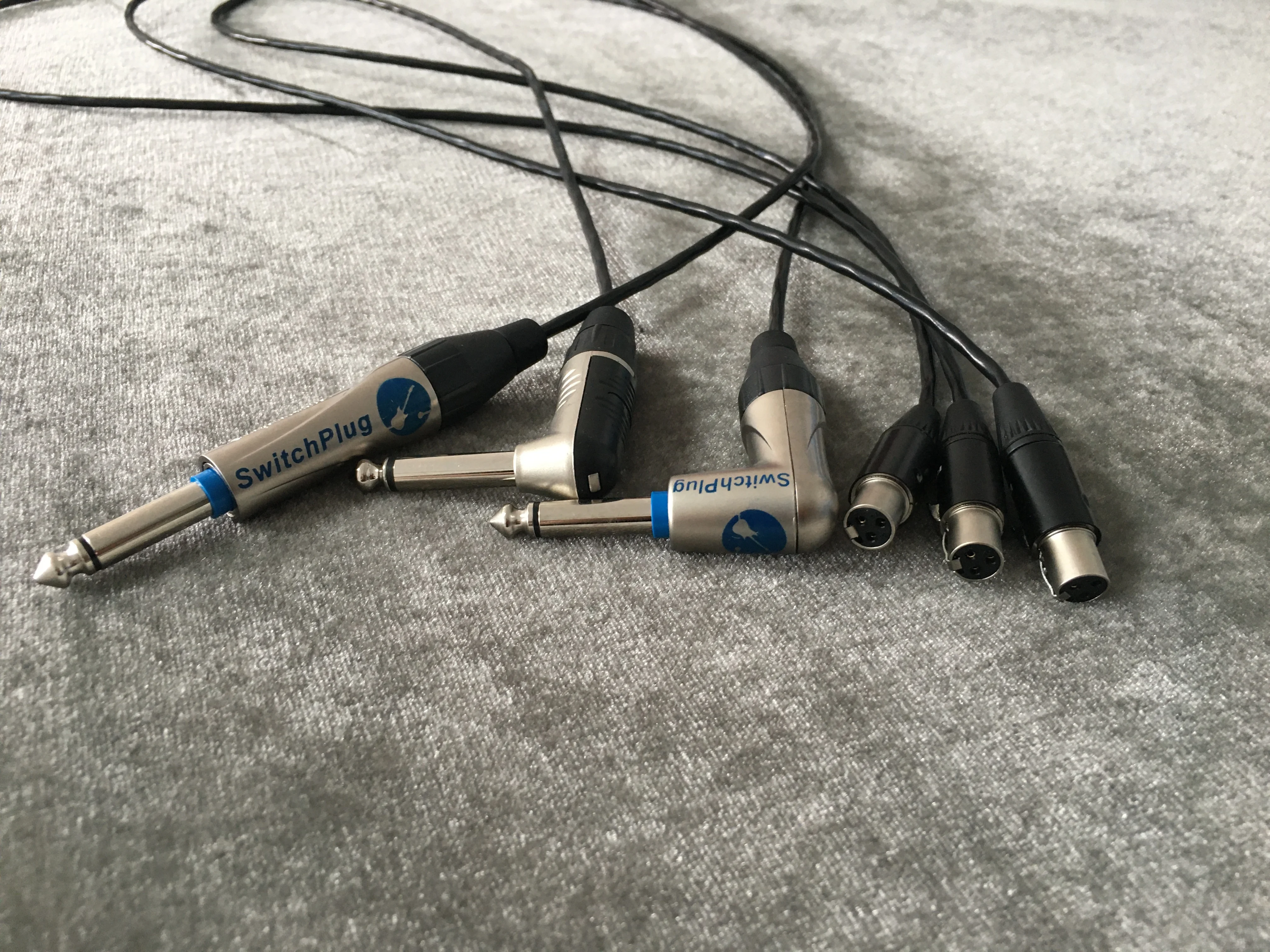 AKG 기타 케이블(암페놀 사일런트 2극 1/4인치 전문가용 폰 플러그 TM1P 또는 TM1RJ, REAN 3극 암형 RT3FC-B 포함)