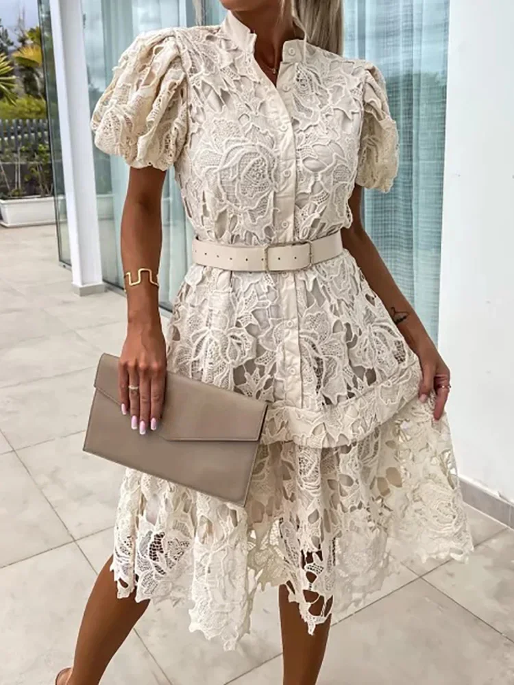 

Женское однотонное свободное платье-кардиган с воротником-стойкой и коротким пышным рукавом