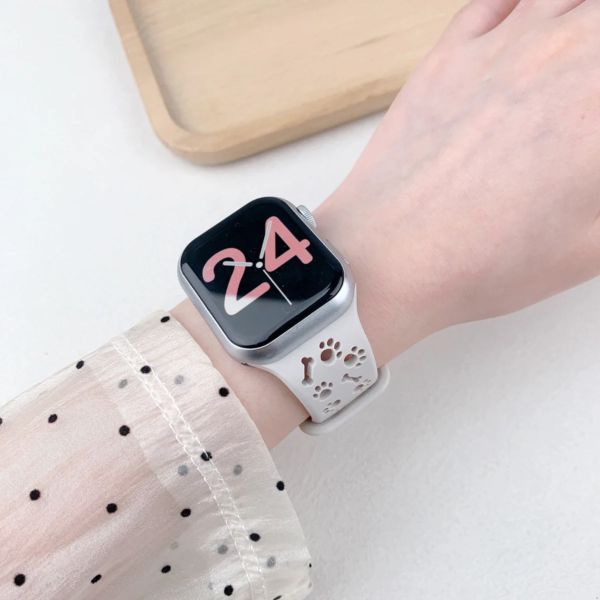 Dog Paw Sports Silicone Strap for Apple Watch – Stylish & Durable Bracelet