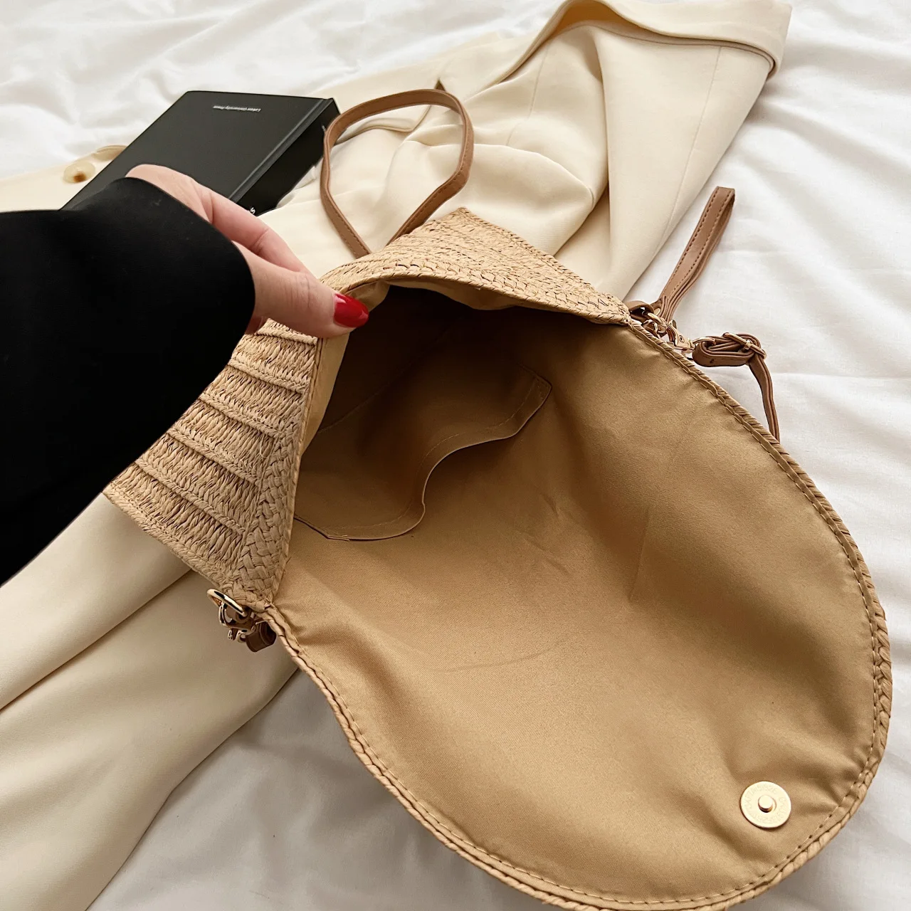Summer Travel Beach Bag Straw Woven Clutch Bag Fashion Designer Crossbody Shoulder Bag for Women Handbag Ladies Wrist Wicker Bag