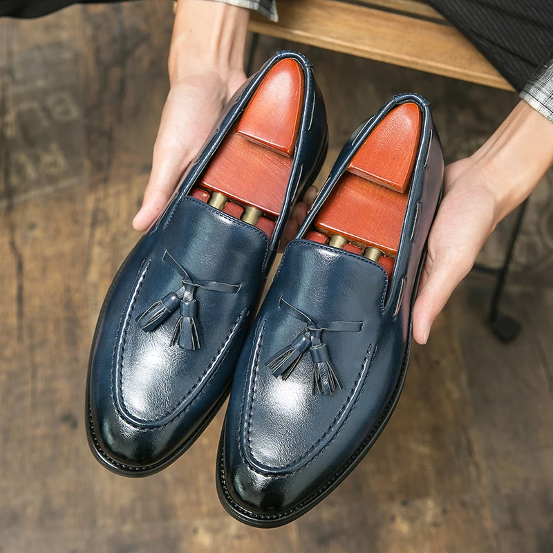 

HOT SELLING Men Casual Leather Loafers Classic Tassel Loafers Elegantes Slip-On Men Flats Male Driving Shoes Luxury Footwear