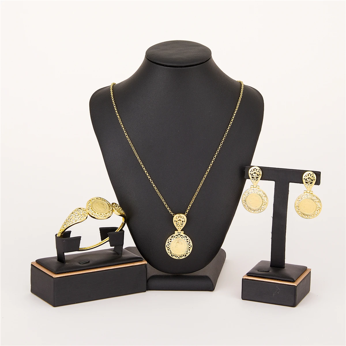 

Fashion Women's Jewelry Set Metal Hollow Necklace Temperament Jewelry Earrings Wedding Accessories Ring