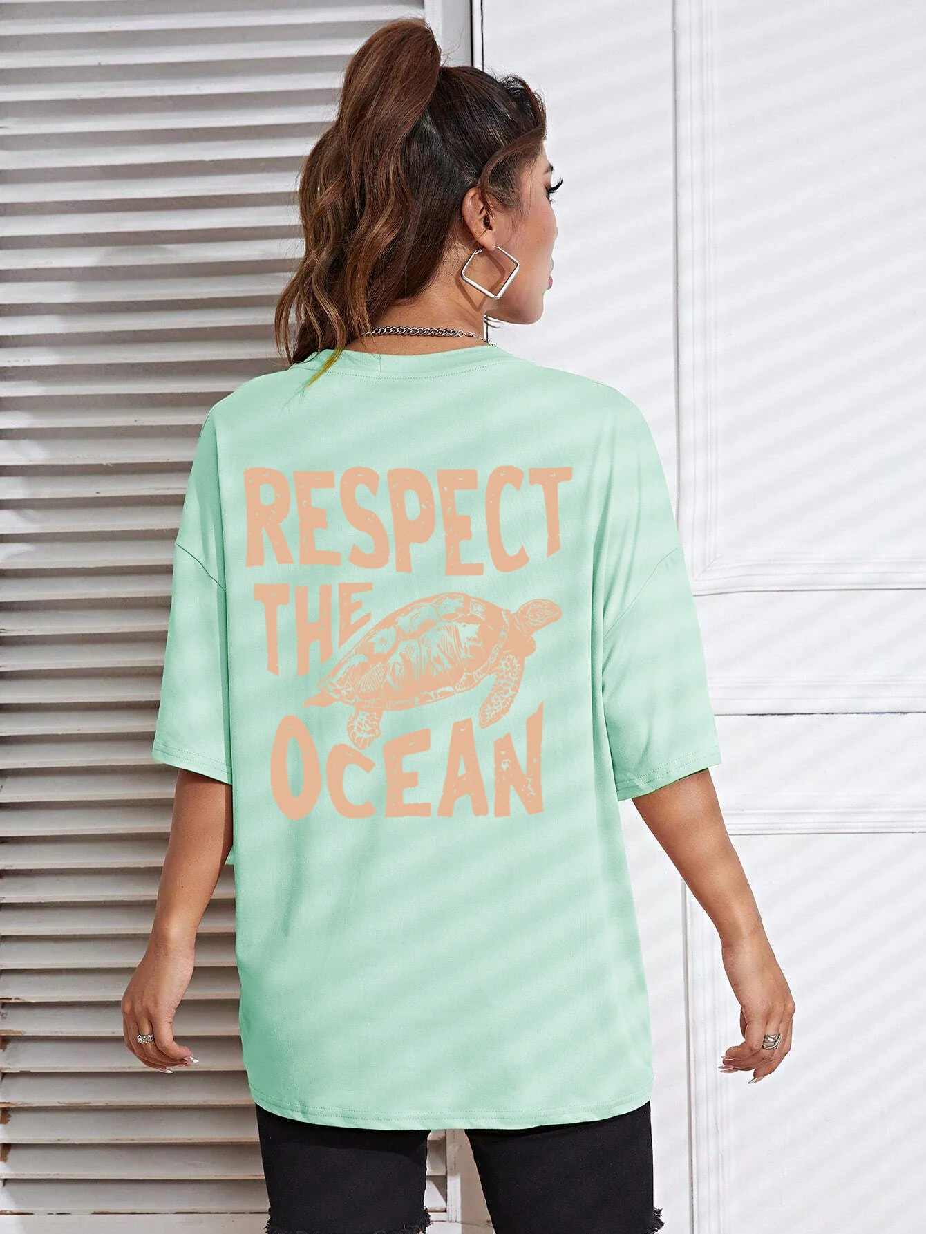 Eco-Friendly Green Turtle Graphic Women's Casual T-Shirt - Breathable Cotton O-Neck Short Sleeve
