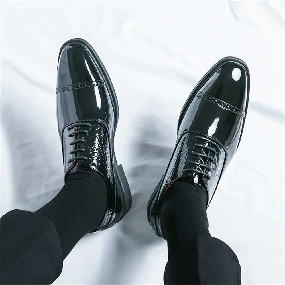 Autunno Pu Leather Mens Dress Shoes Designer Mens Dress Shoes Nero Tennis Coppia Uomo Sneakers Sport Sneaker Runner