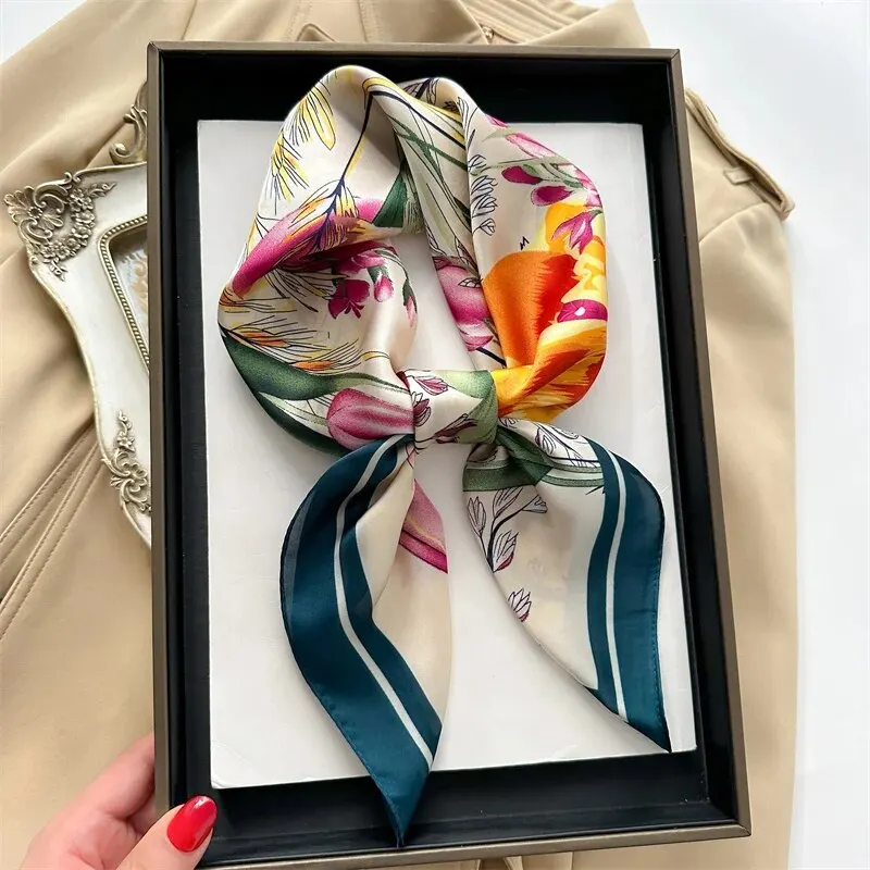thumbnail image 1 of Bufanda cuadrada de seda con estampado de lujo para mujer, chal para el cuello, para primavera, para mujer, 70 cm, pañuelo para el pelo, para la cabeza, para la muñeca, hijab, 1 of 5