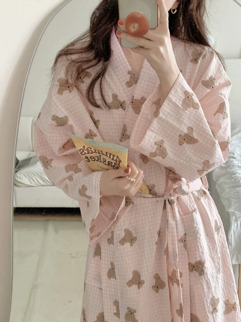 thumbnail image 2 of Maya Star Japanese Kimono Nightgown - Retro Floral Robe Loungewear Pink L 2 of 11