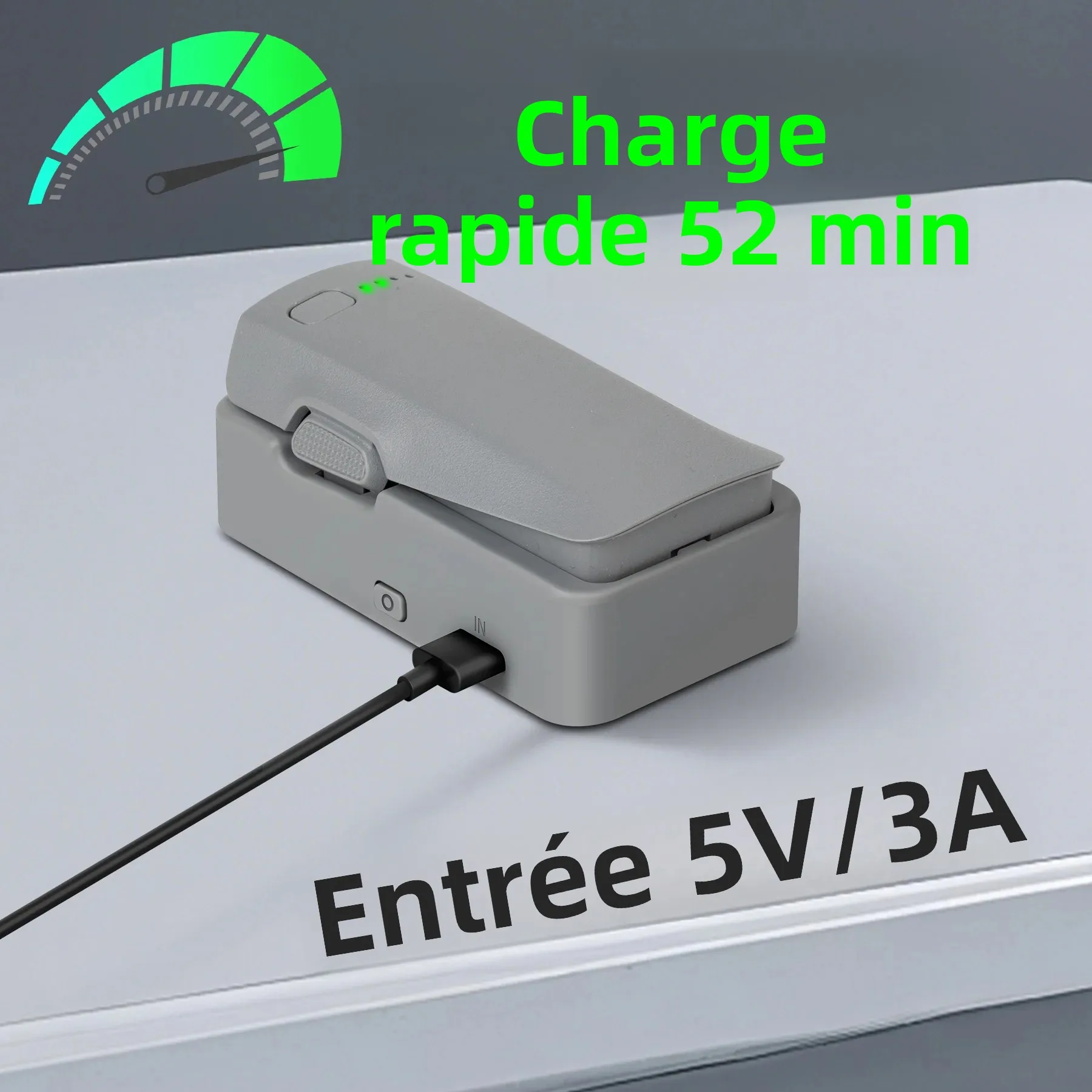 Pack batterie et chargeur DJI Neo 2 posés sur table, hub charge rapide compact