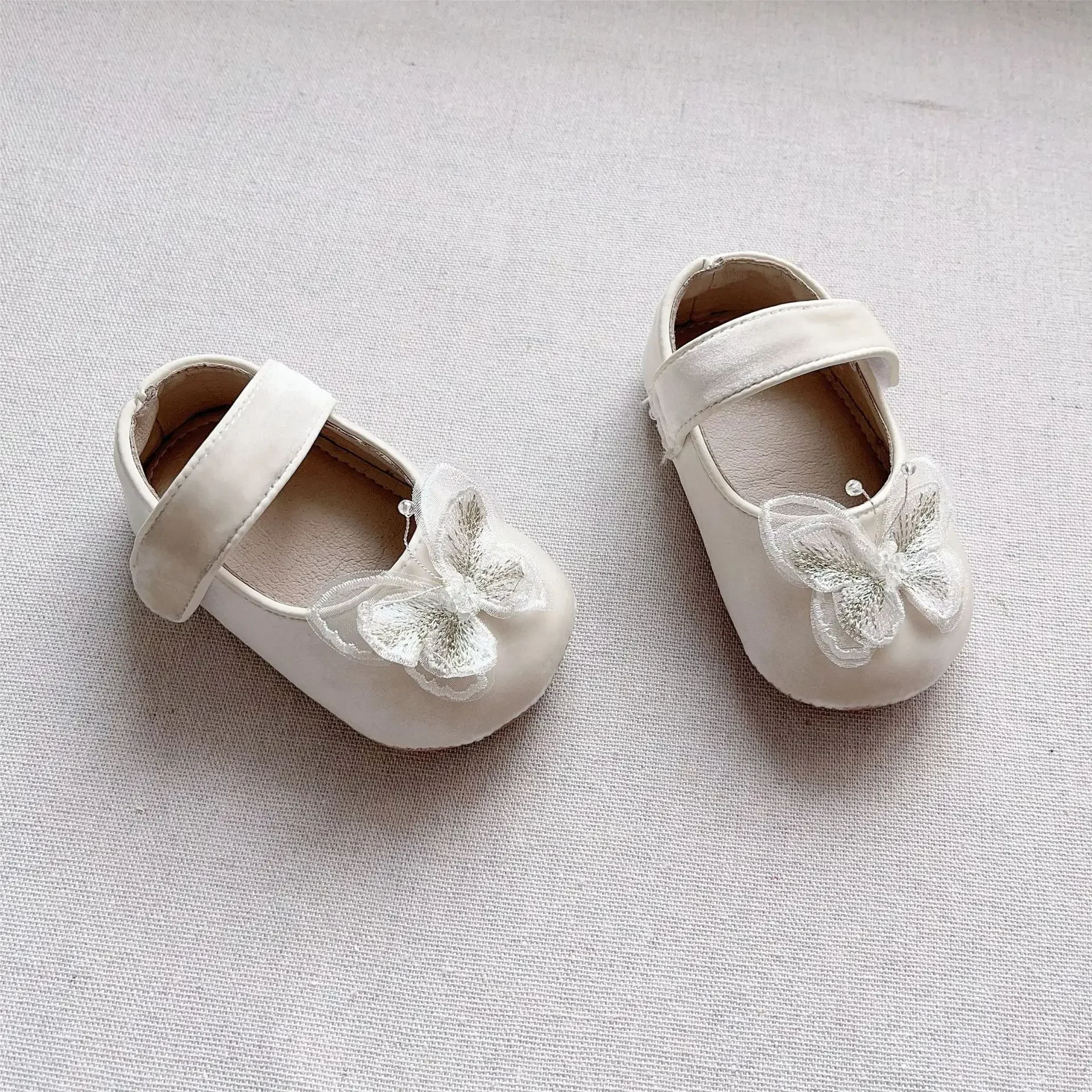 【ほぼ未使用美品】BABY Twinkle Princessパンプス　Mサイズ Aqe6GeNbGO3dGmHDxjLutlOtoMFLoJ