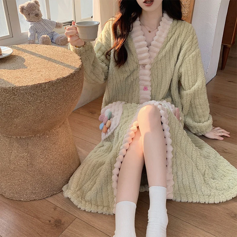 Casual New Winter Night robe Women Loose Warm Coral Fleece Robe Night Wears Nightgown Female Flower Home Clothes