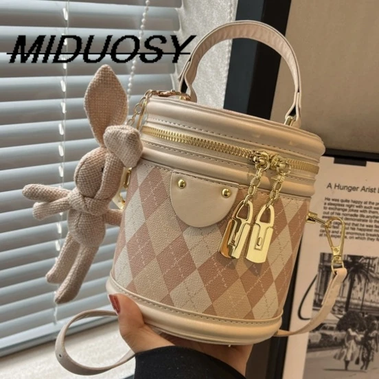 

Simple Rhombus round Bag Women's Bag 2023 New Summer Fashion Casual Messenger Bag Popular Portable Bucket Bag for Women