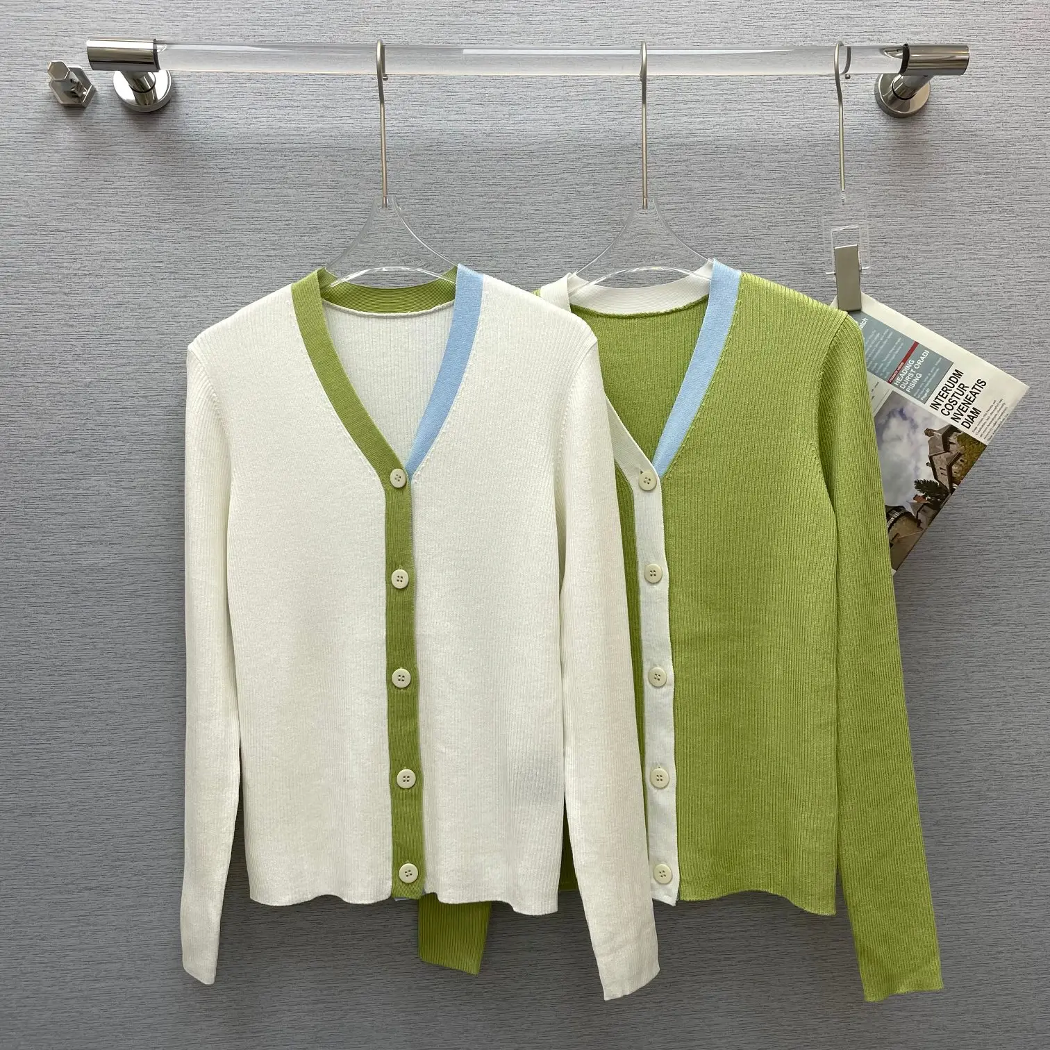 

New women's clothing for spring And summer 2023Contrast Color V-neck Slim Fit Spinning Knit Cardigan 0406