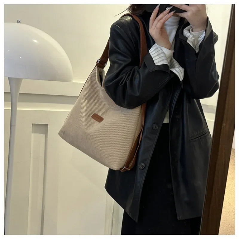 

Japanese Large-capacity Leisure Shoulder Bag Women Canvas Shoulder Bag Backpack Simple Commuter Travel Slung Female Shoulder Bag