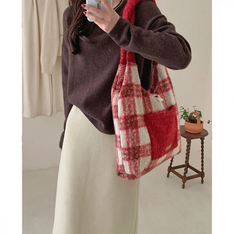 New Arrival Autumn Winter Fuzzy Mixed Bag Christmas Red Checked Single Shoulder Tote Barn Style Striped Chic