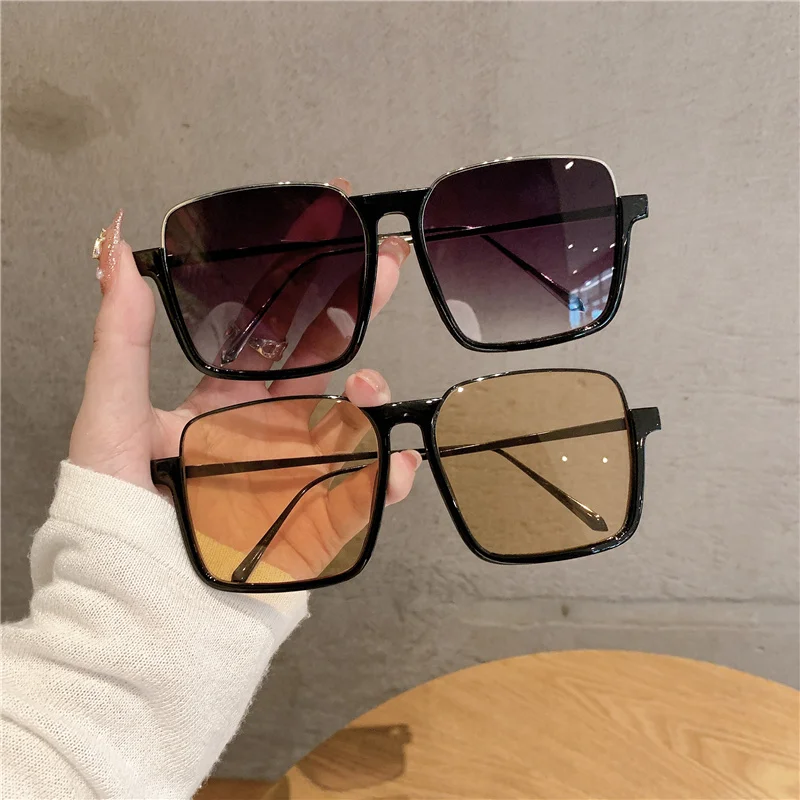 2024 New Vintage Fashion Sunglasses For Women Metal Square Frame Luxury Shades Pink Sun Glasses Photograph Sun Eyewear UV400 4