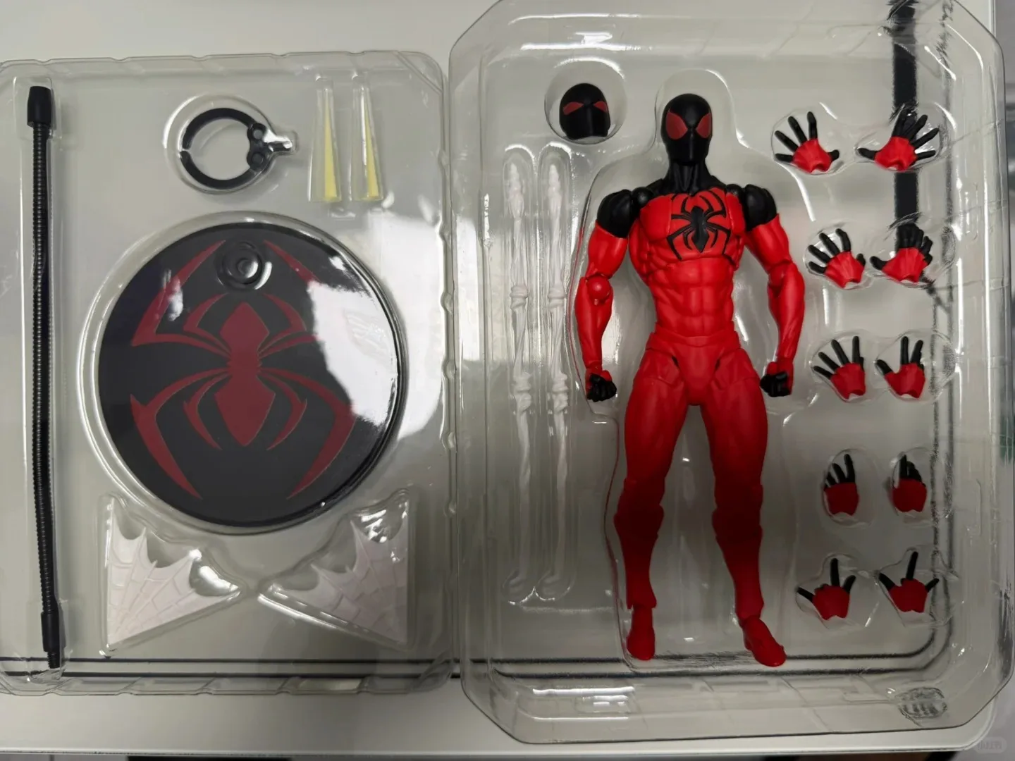 未開封　Mess Toys スパイダーマン スカーレットスパイダー CTtoys 未開封 Mess Toys スパイダーマン スカーレットスパイダー