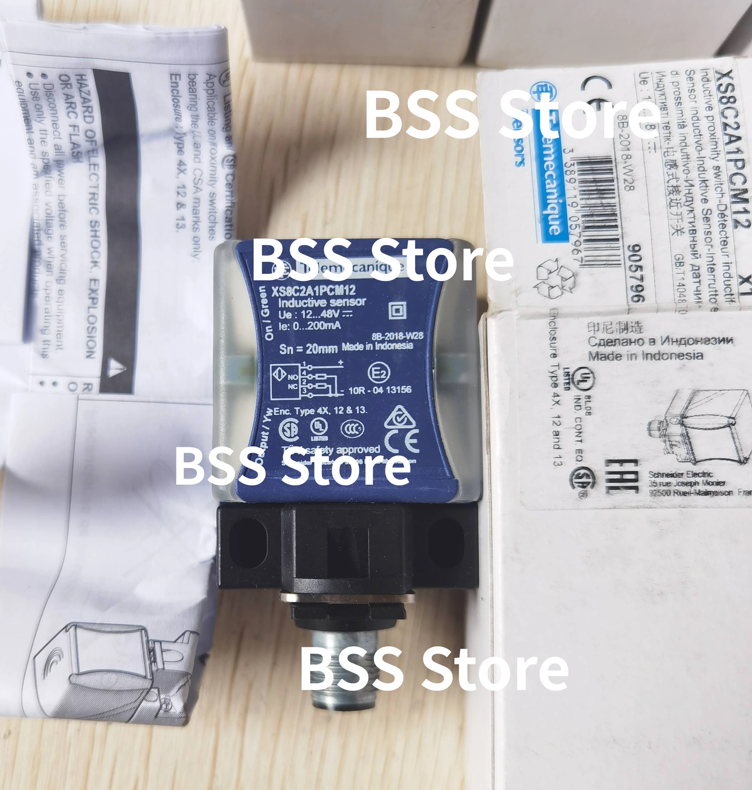 

Inductive proximity switch XS8C2A1PCM12 Inductive proximity switch sensor