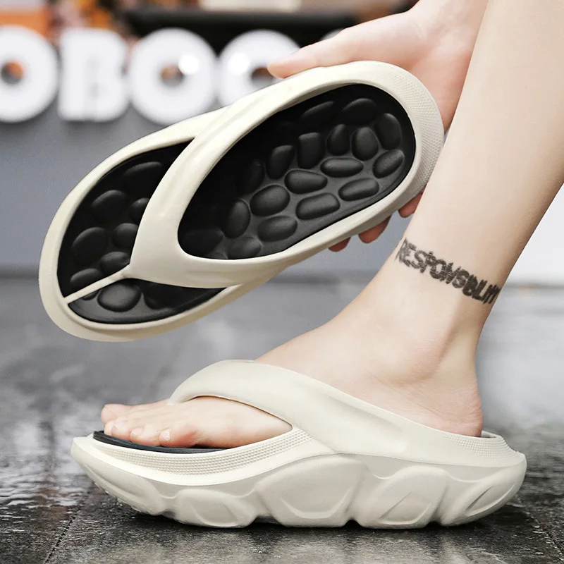 Nieuwe Dikke Platform Heren Teenslippers Masseren Stijlvolle Zomerschoenen Mannelijke Slippers Zachte Antislip Mode Outdoor Jeugd Sport Slippers