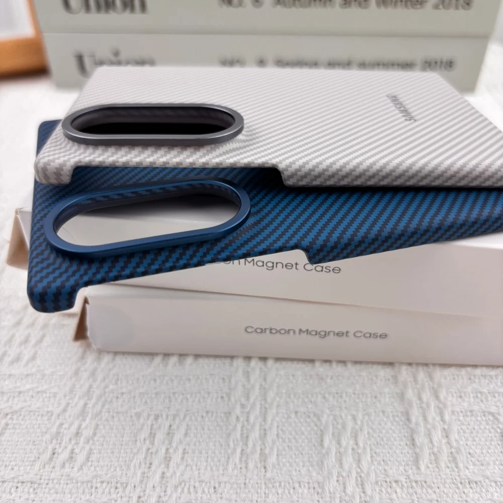 Magnetic Diagonal Carbon Texture Hard Phone Case with 2 Free Tempered Glass Screen Protectors