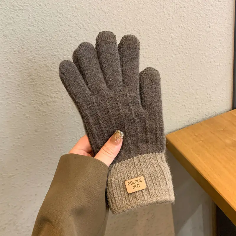 Women's Warm Plush Knitted Touchscreen Gloves - Fashionable Winter Outdoor Accessory
