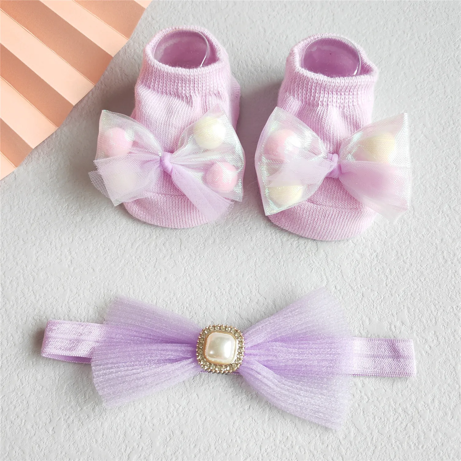 Ensemble 2 pièces bandeau et chaussettes pour bébé fille