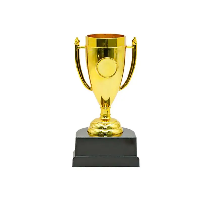 1Pcs 크리 에이 티브 경쟁 특별 트로피 스포츠 이벤트를위한 미니 축구 트로피 생일 파티 어린이 파티 필러 선물