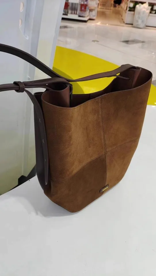 2025 High Quality Faux Suede Solid Hasp Shoulder Bags Large Capacity Simple Commute Classic Style Handbags for Women Casual Tote