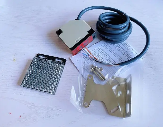 E3JKR4M1 E3JKR4M2 E3JKDS30M1 Retroreflective photoelectric sensor Proximity switch 1.5M cable detect distance 4M
