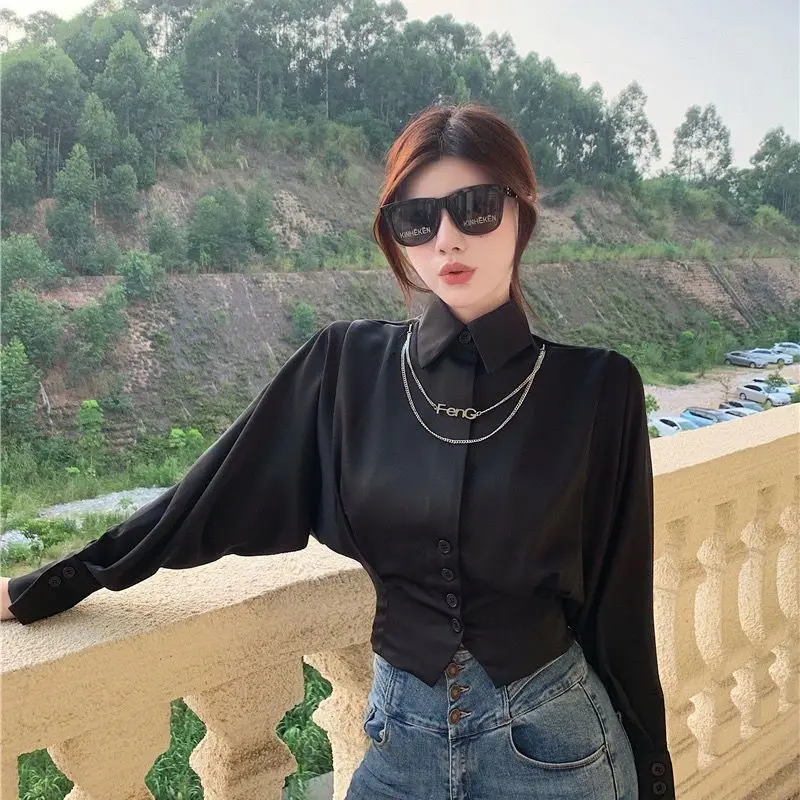 Spring New Bat Bubble Sleeve Chain Short Shirt Ladies Solid Color Slim Button Blouses Tops Elegant Temperament Women Clothing